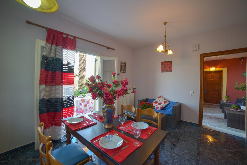 Appartement Giannis And Fridas Garden à Sidárion Chambre photo