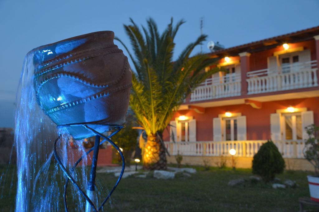 Appartement Giannis And Fridas Garden à Sidárion Extérieur photo