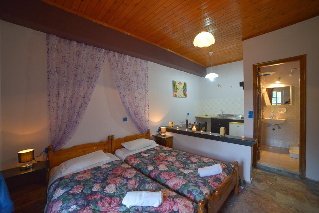 Appartement Giannis And Fridas Garden à Sidárion Chambre photo